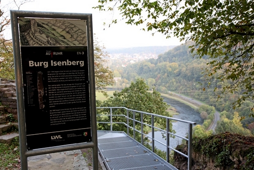 Lohnenswerter Aufstieg zur Burgruine Isenberg