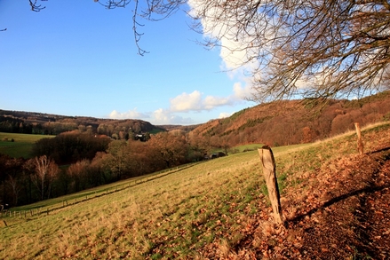 Auf dem Hügellandweg Auf dem Hügellandweg