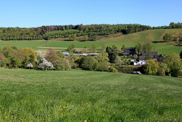 Mellbeck und der dahinter liegende Hackenberg