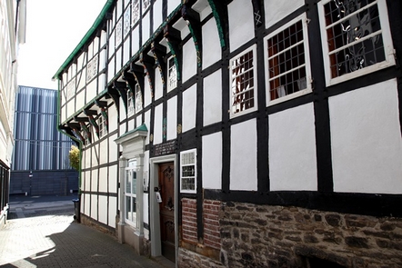 Das Museum im Bügeleisenhaus Das Museum im Bügeleisenhaus