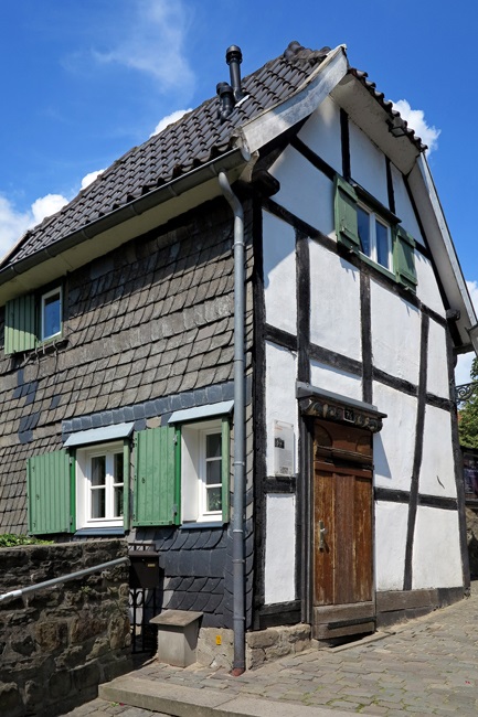 Am „Zollhaus"